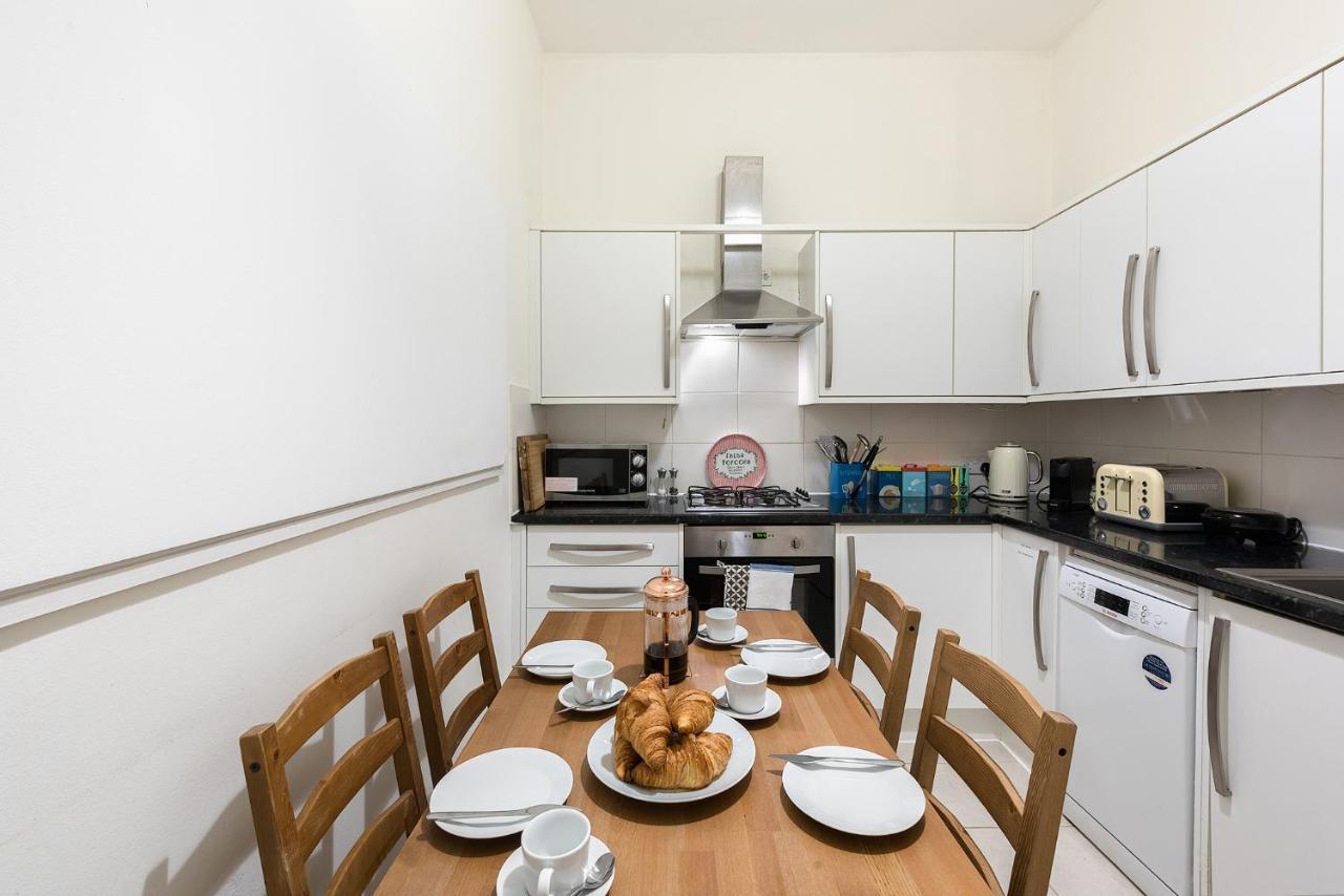 Heart Of Ealing Apartment With Garden London Exterior photo